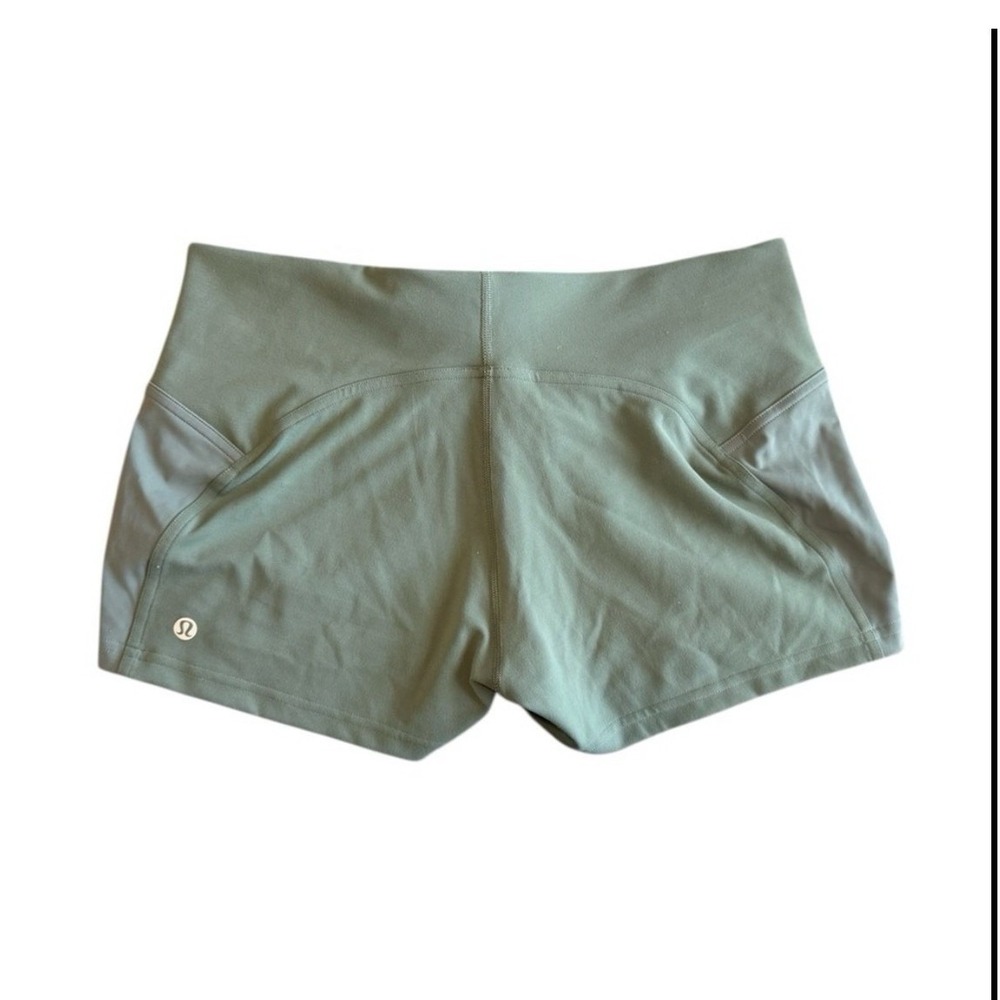 lululemon License To Train HR Short 2.5" Size 10 NWOT